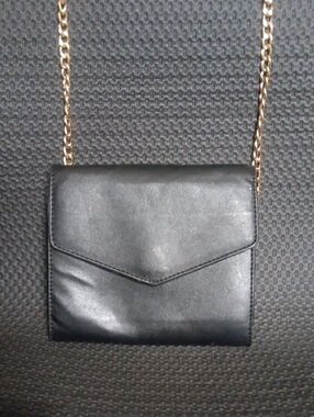 Forever 21 Black Crossbody Bag with Gold Chain